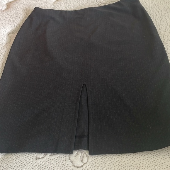 Club Monaco pinstriped pencil skirt - Picture 2 of 9